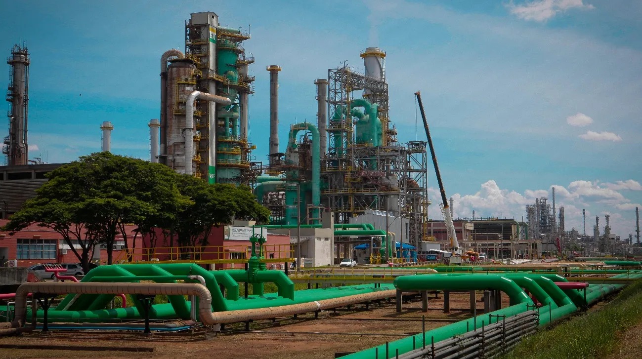 Imagem - Petrobras produz pela primeira vez combustível de aviação sustentável com óleo vegetal