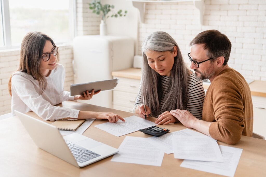 Se encontrar condições melhores em outra instituição, transfira o plano sem custos de imposto (Imagem: Inside Creative House | Shutterstock)