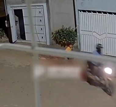 Imagem - Vídeo: criança é assaltada na calçada de casa em Parauapebas