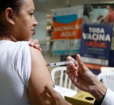 Imagem - Vacina da covid-19 também protege de doenças cardíacas