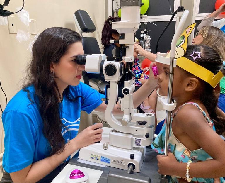 Bettina Ferro realiza ação de combate ao câncer ocular infantil em Belém