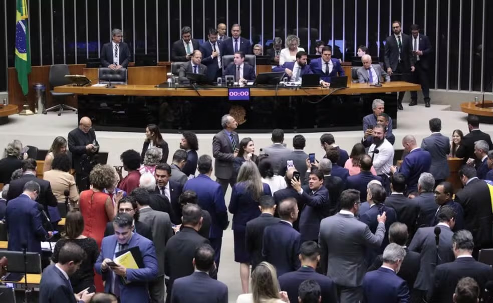 O projeto usado para aprovar a urgência foi apresentado pelo deputado Marcelo Crivella (Republicanos-RJ)
