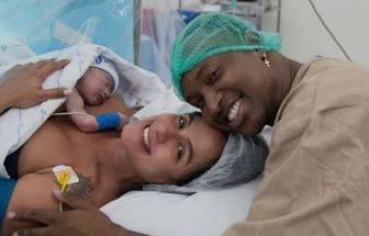 Nasce filho de Thiaguinho e Carol Peixinho.