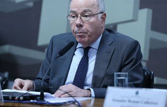 Chanceler chama restrições dos EUA de 'absurdas' e aciona ONU
