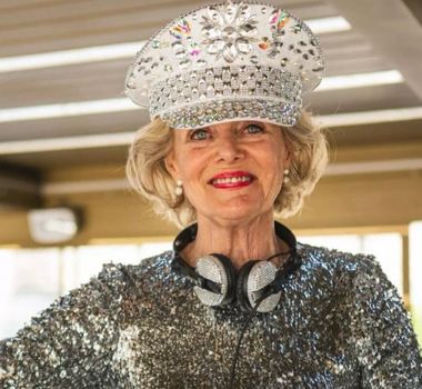 Imagem - Idosa de 81 anos vira Dj e aquece as noites de Estocolmo