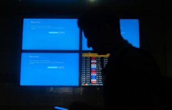 Ataque cibernético interrompe sistemas de check-in nos principais aeroportos europeus