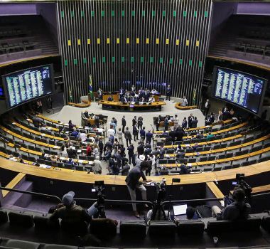 Imagem - Após aprovação da PEC da Blindagem, deputados pedem desculpas nas redes sociais