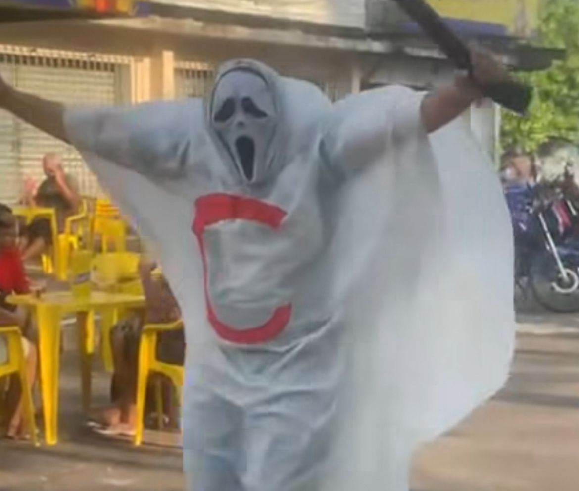 Imagem - Torcedor do Remo usa fantasia de 'Fantasma da Série C' para provocar rival Paysandu