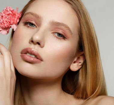 Imagem - 7 dicas de maquiagem para a primavera