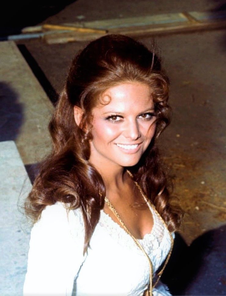 Estrela do cinema italiano, Claudia Cardinale morre aos 87 anos