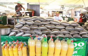 Círio de Nazaré impulsiona venda de maniva no Ver-o-Peso, em Belém