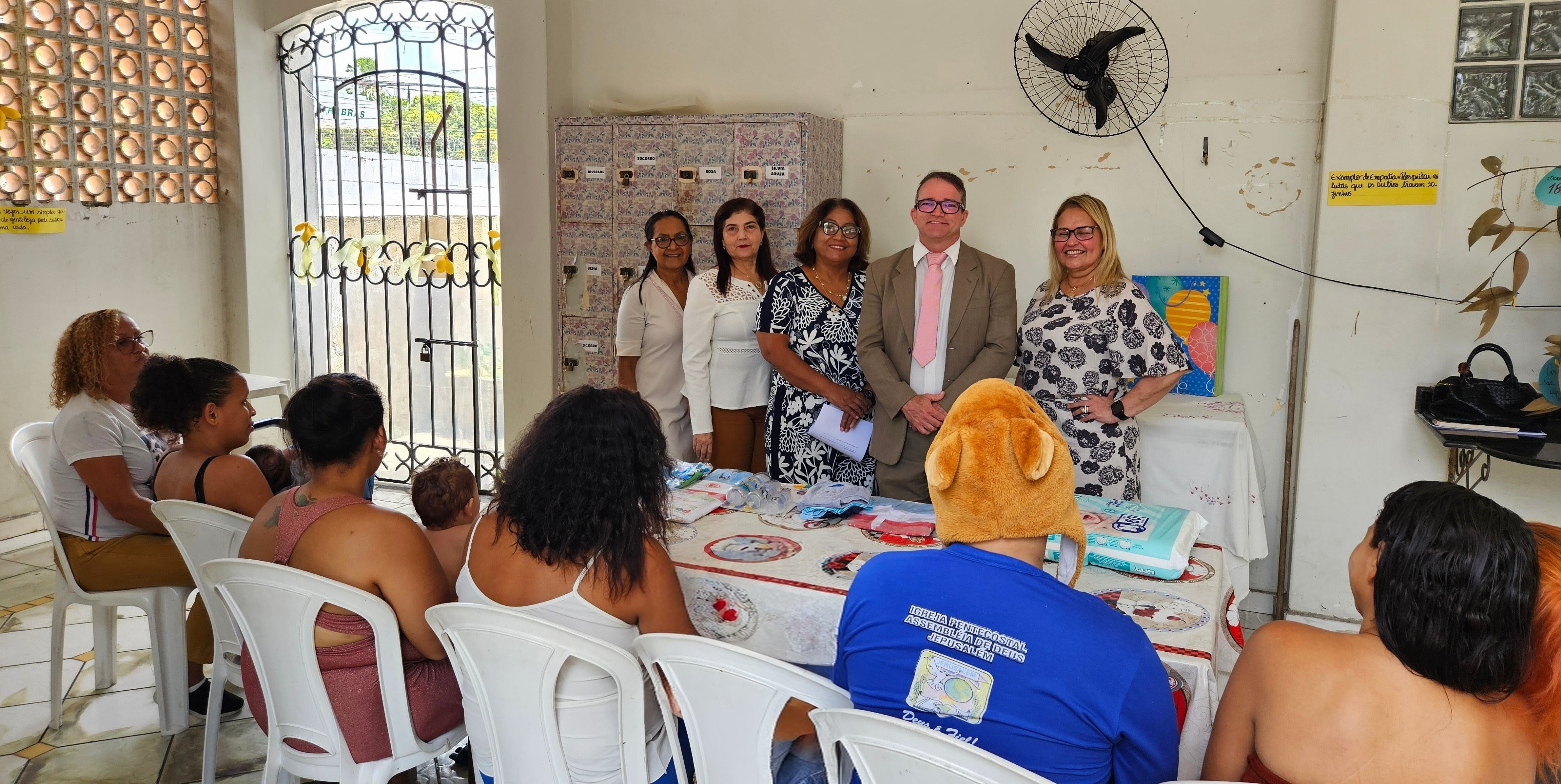 Na manhã desta segunda-feira (22), representantes da 3ª Promotoria de Justiça de Violência Doméstica e Familiar contra a Mulher visitaram a Delegacia Especializada no Atendimento à Mulher (DEAM)