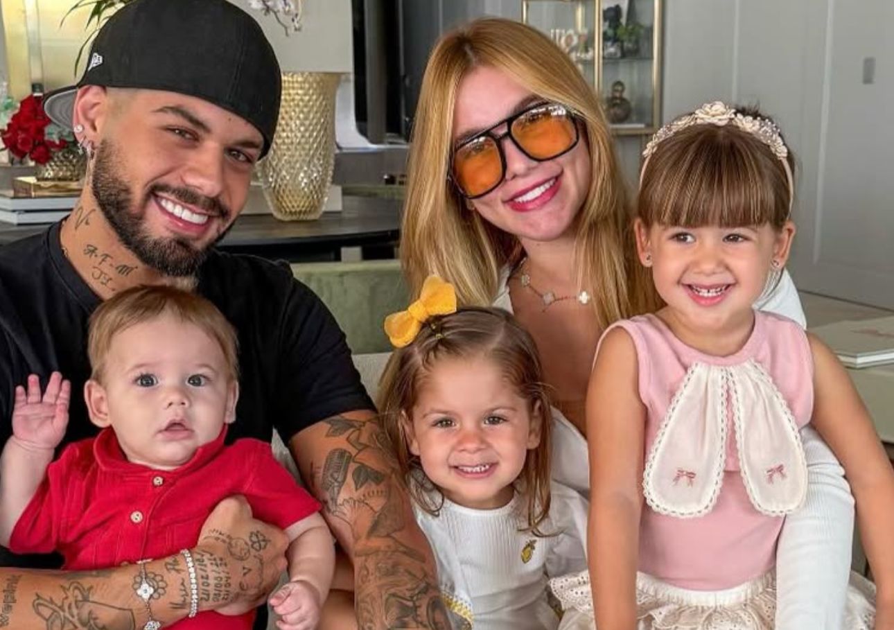 Zé Felipe e Virginia com os filhos, Maria Alice, Maria Flor e José Leonardo - 