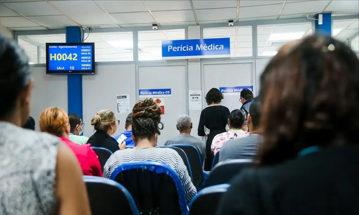 A maior parte dos atendimentos será feita por telemedicina, por meio da chamada “perícia conectada”, facilitando o acesso da população, especialmente em cidades onde há poucos peritos.
