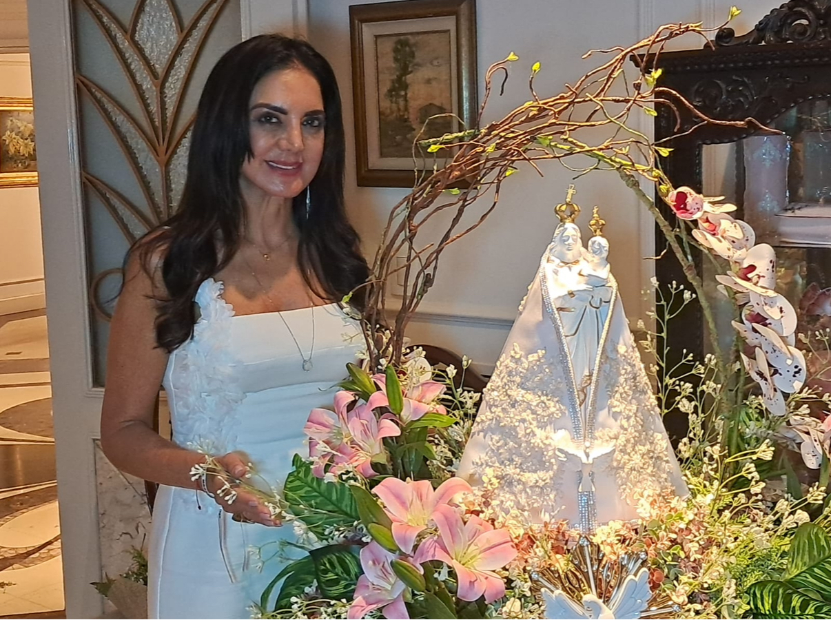 Com a aproximação do Círio de Nazaré, Fadia Freire reuniu as amigas para o tradicional Terço do Círio 