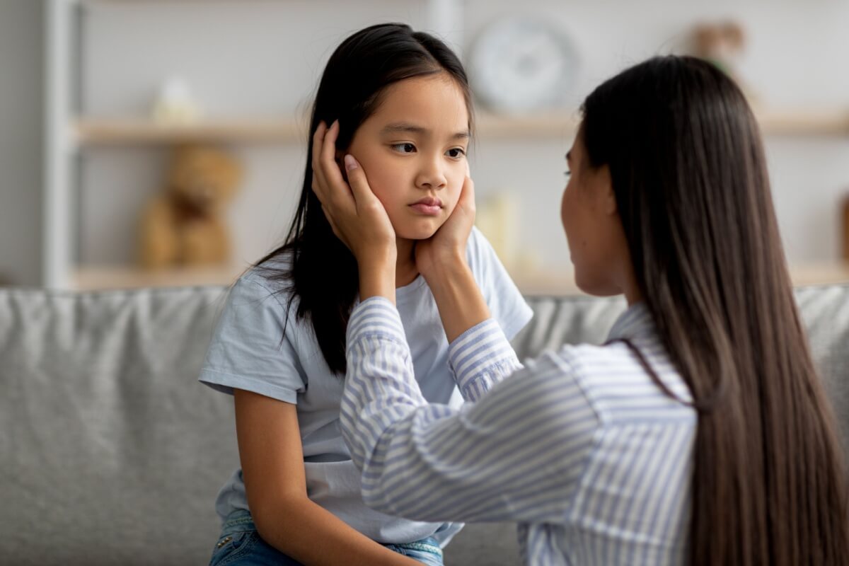 O bullying prejudica a saúde mental e o desenvolvimento escolar das crianças (Imagem: Prostock-studio | Shutterstock) 