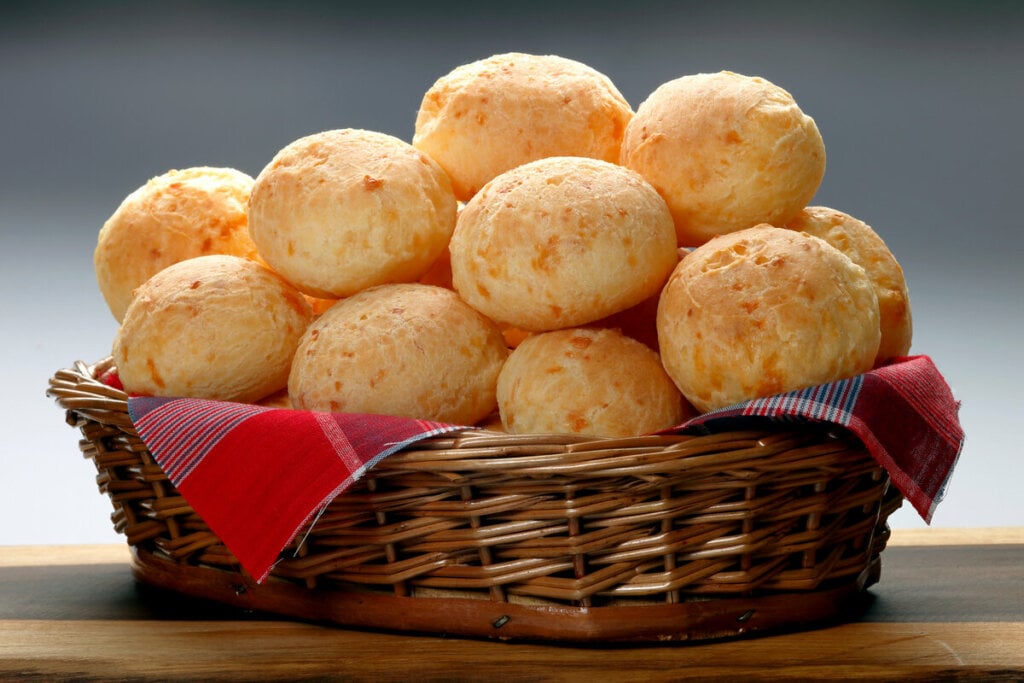 Pão de queijo sem glúten (Imagem: rocharibeiro | Shutterstock)