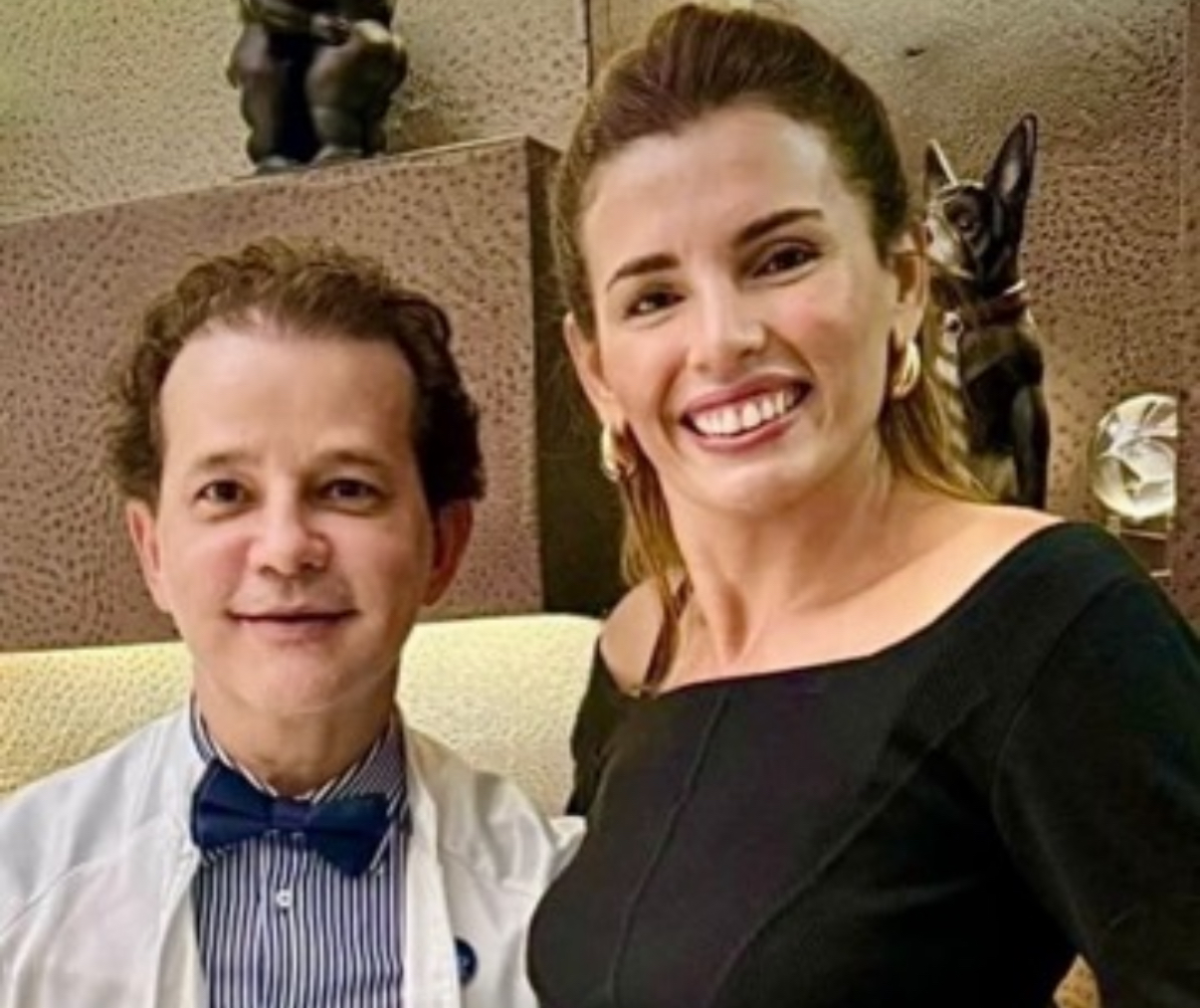 Débora Goldenberg e o endocrinologista Rubens Tofolo
