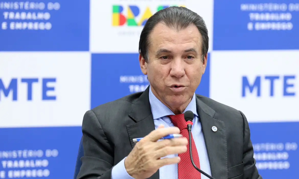Ministro diz que aguarda mediação com empresas envolvidas

