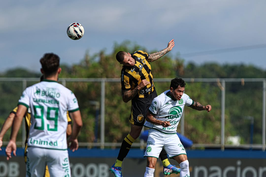 Onça continua em situação delicada na Série B -