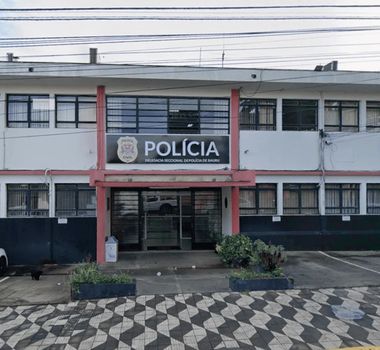 Imagem - Homem é preso após ser flagrado carregando perna humana