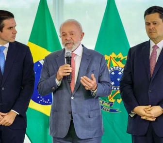 Imagem - Lula discute pautas do governo em encontro com Motta e Alcolumbre