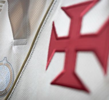 Imagem - Vasco enfrenta o Palmeiras com camisa em homenagem ao Círio