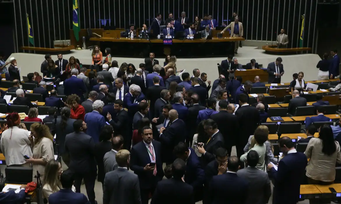 Proposta precisa agora ser votada no Senado -
