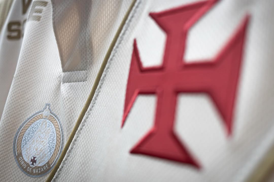 Selo oficial do Círio na camisa do Vasco -