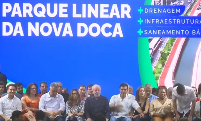 Presidente participa da entrega da nova doca; assista
