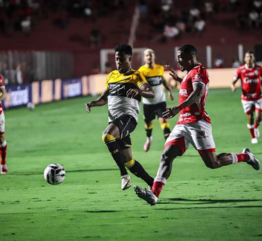Imagem - Criciúma empata com Vila Nova e assume a liderança da Série B