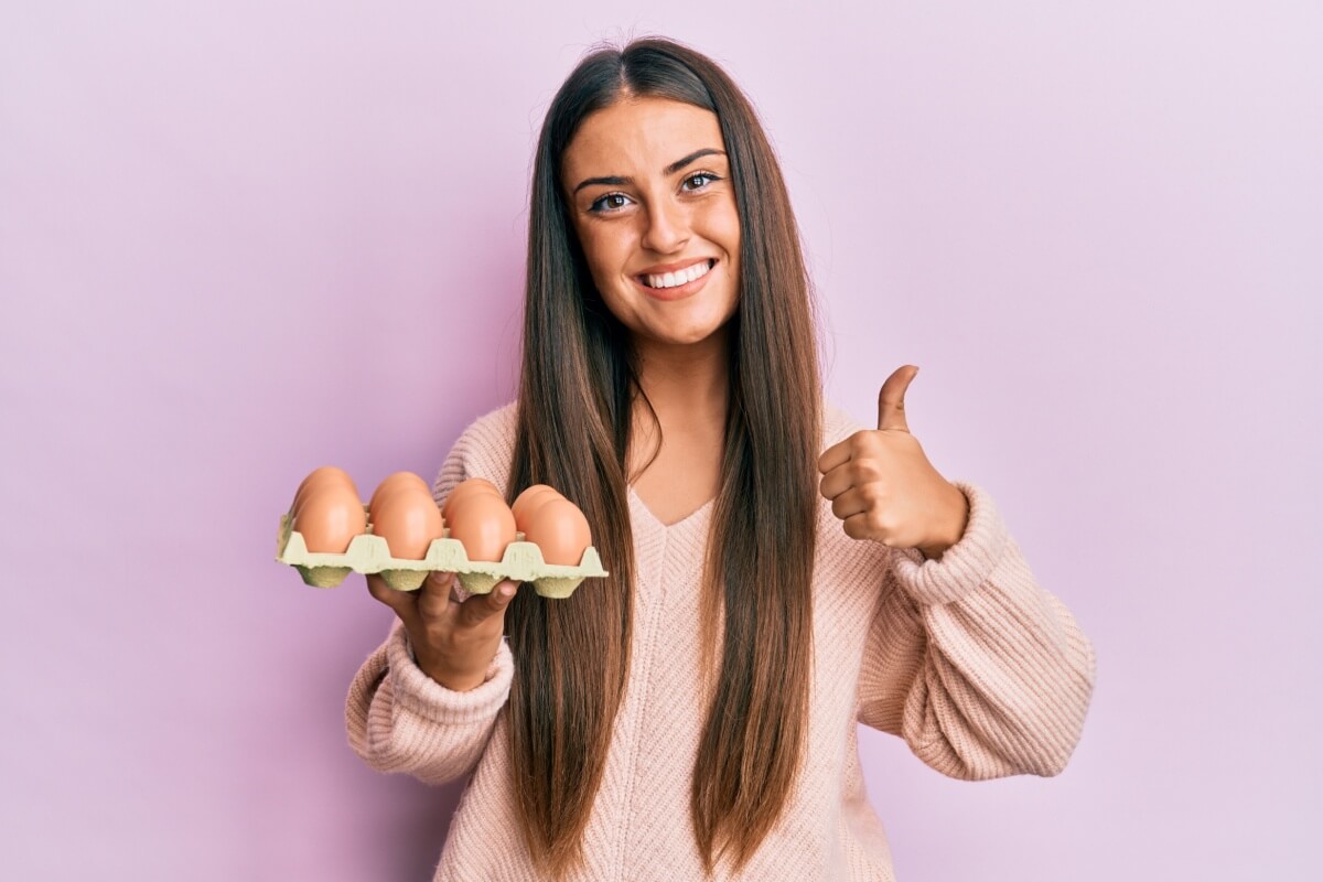 O ovo é um alimento completo e com múltiplos benefícios para a visão (Imagem: Krakenimages.com | Shutterstock)