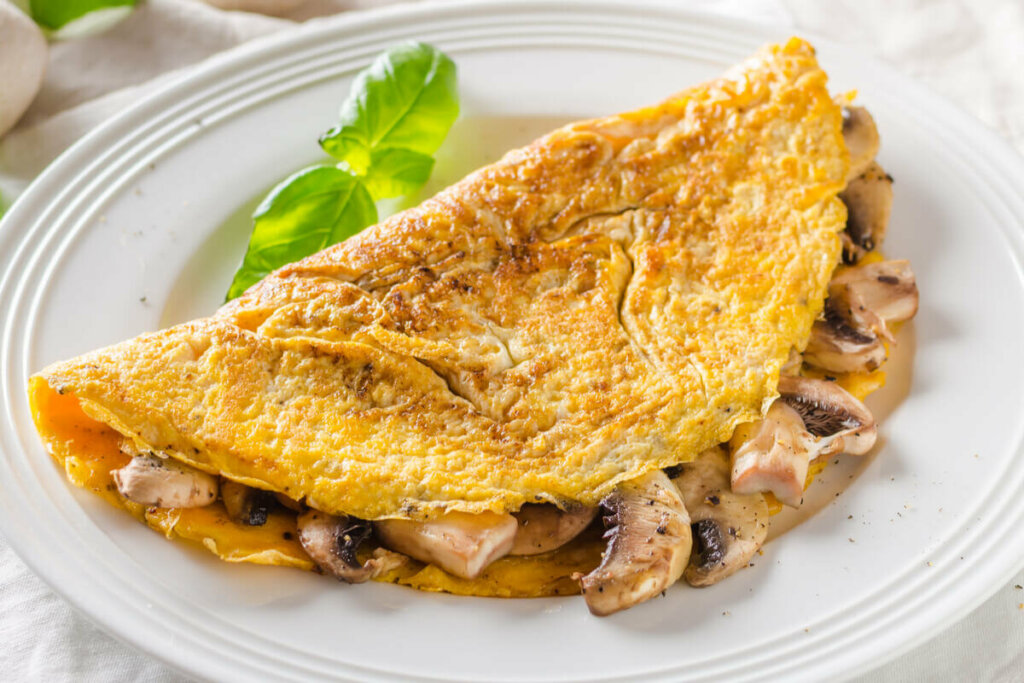 Omelete com cogumelo (Imagem: Stepanek Photography | Shutterstock)