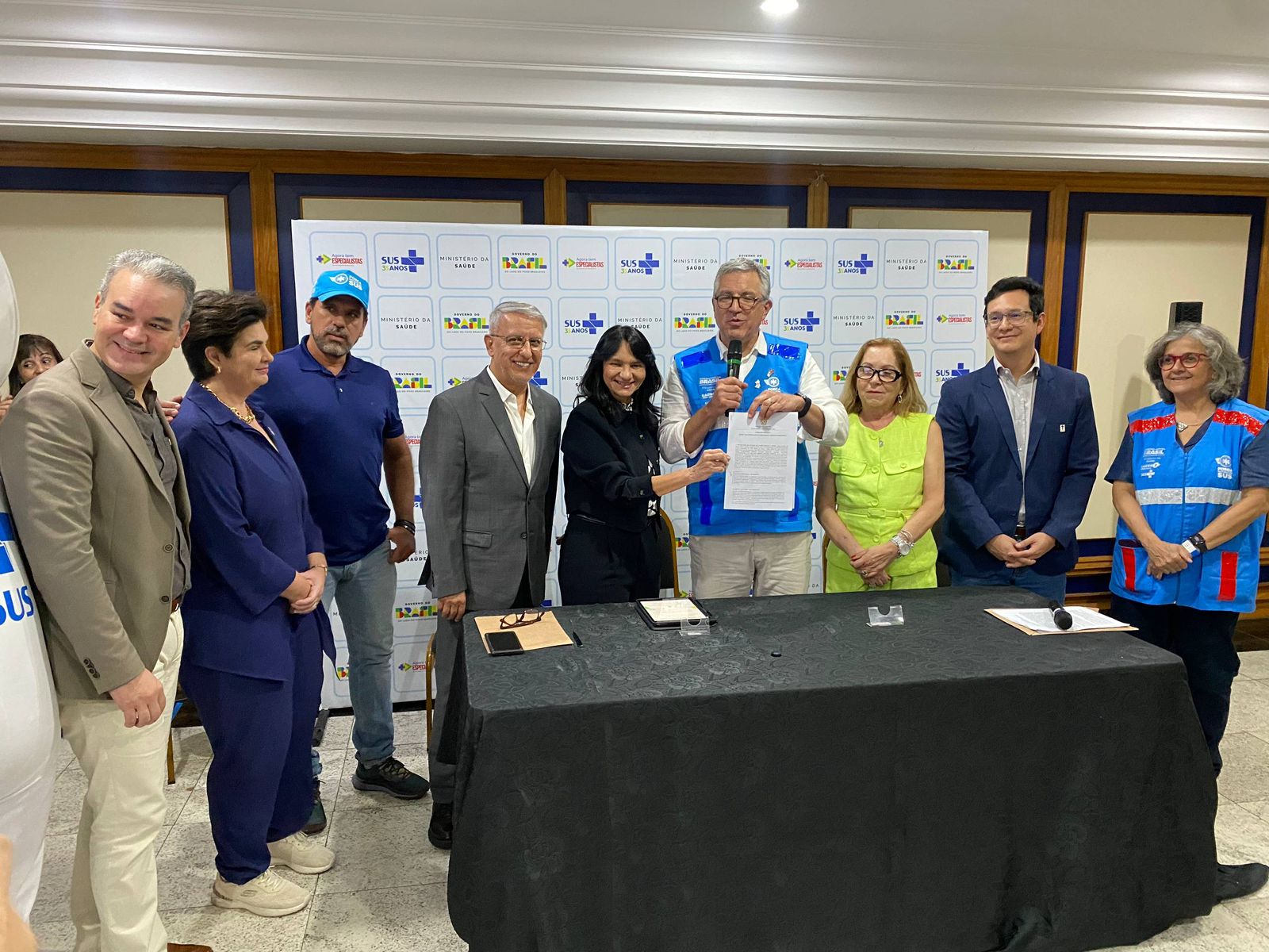 o Grupo Cynthia Charone é a única unidade dedicada exclusivamente à atenção especializada em oftalmologia.