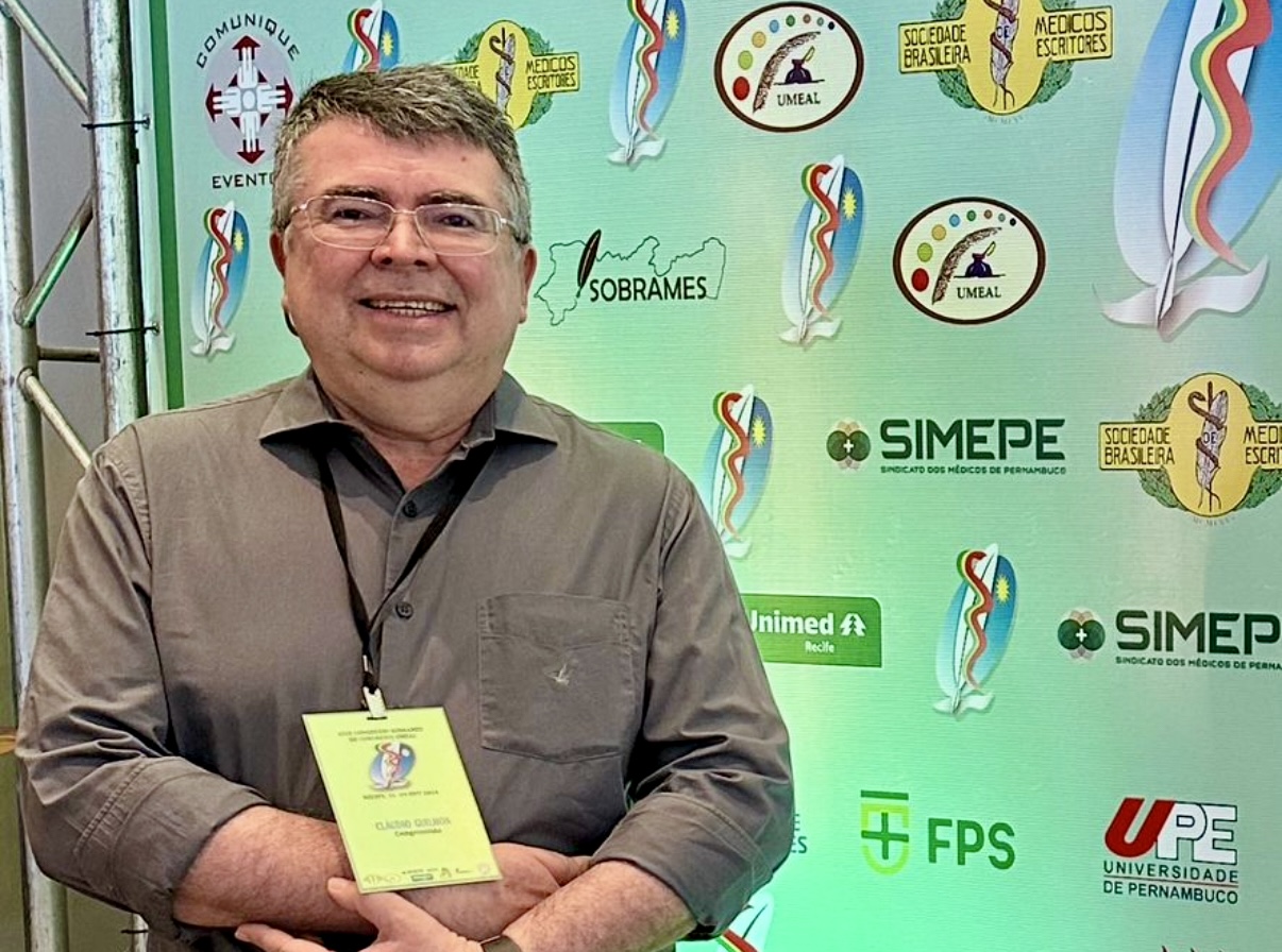 O oftalmologista e escritor Cláudio Guilhon, anfitrião do evento 