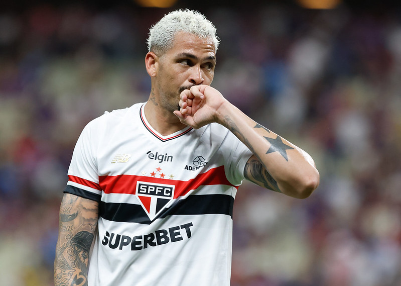 São Paulo venceu o duelo de tricolores - 