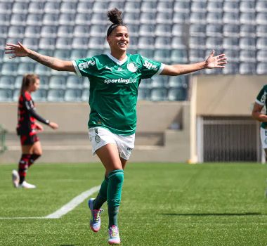 Imagem - Amanda Gutierres se torna atleta mais cara do futebol feminino brasileiro