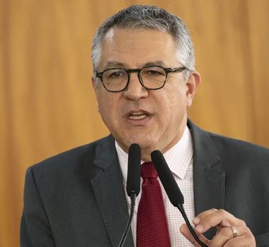 Imagem - Governo adquire 2,5 mil doses de antídoto contra metanol
