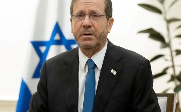 'Extremamente decepcionado', diz presidente de Israel ao criticar Lula
