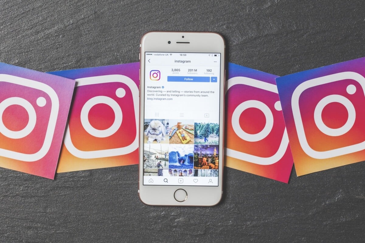 O Instagram deixou de ser apenas uma rede social e se transformou em uma plataforma de engajamento, vendas e informação (Imagem: Ink Drop | Shutterstock) 
