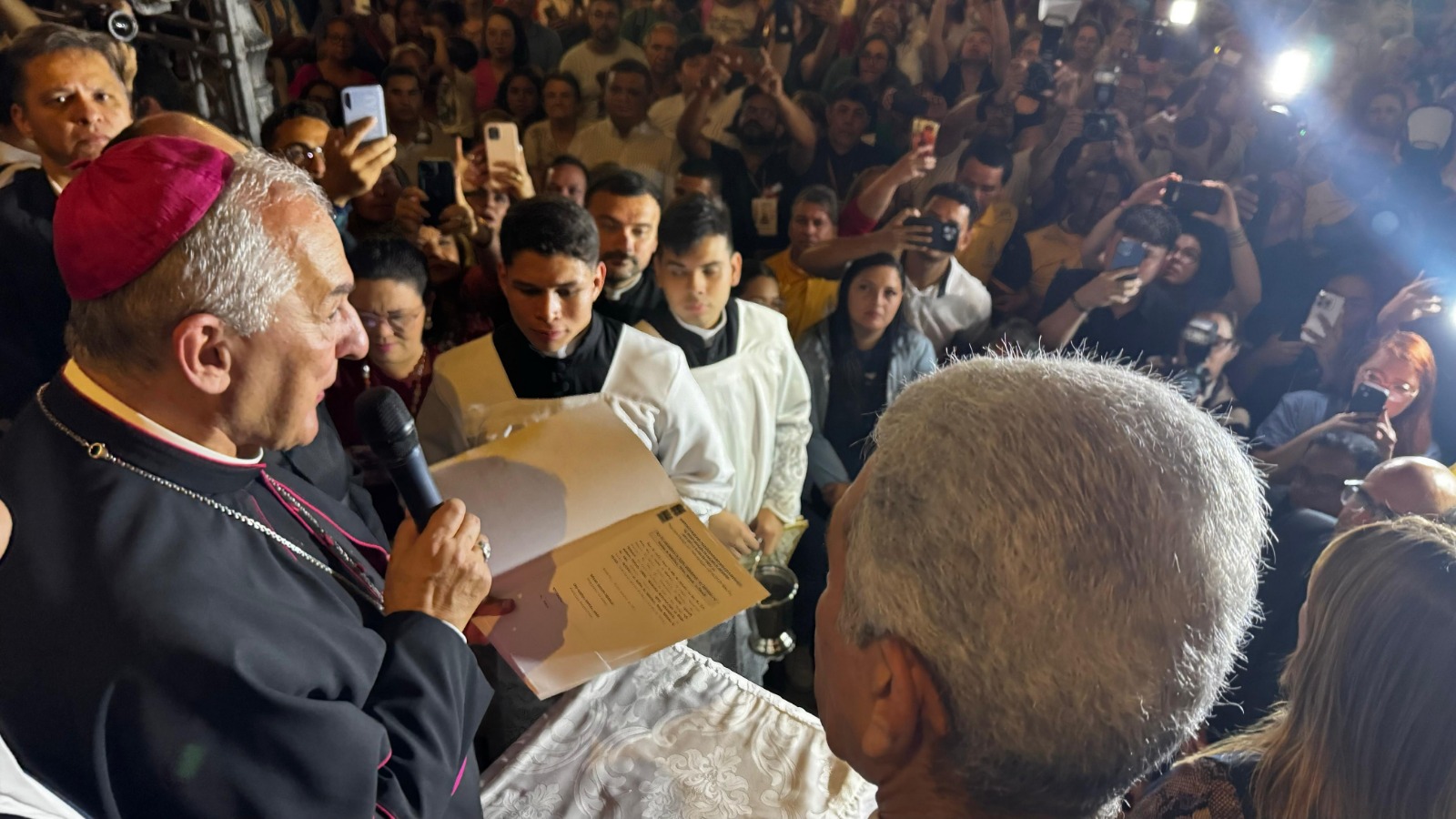 O evento terá início com uma missa, às 18h, na Basílica Santuário de Nazaré.