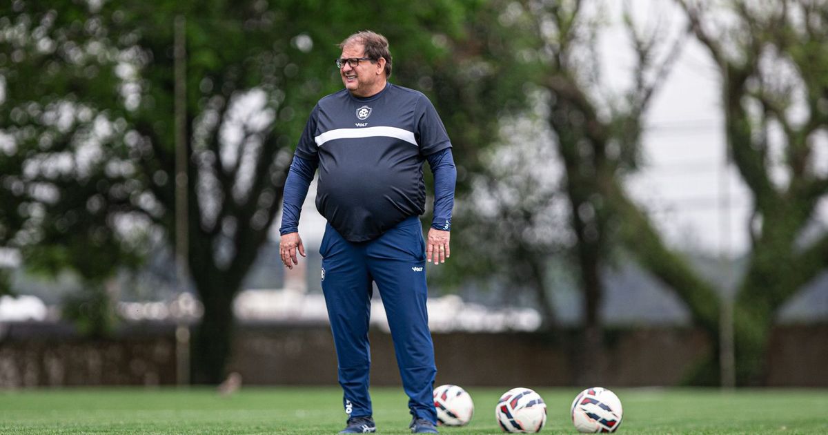 O técnico Guto Ferreira foi selecionado para a equipe pela segunda semana seguida