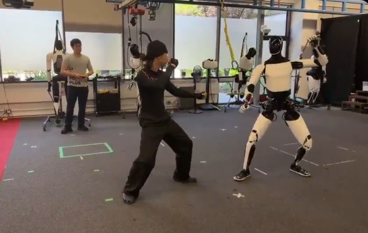Robô humanoide de Elon Musk impressiona com demonstração de Kung Fu