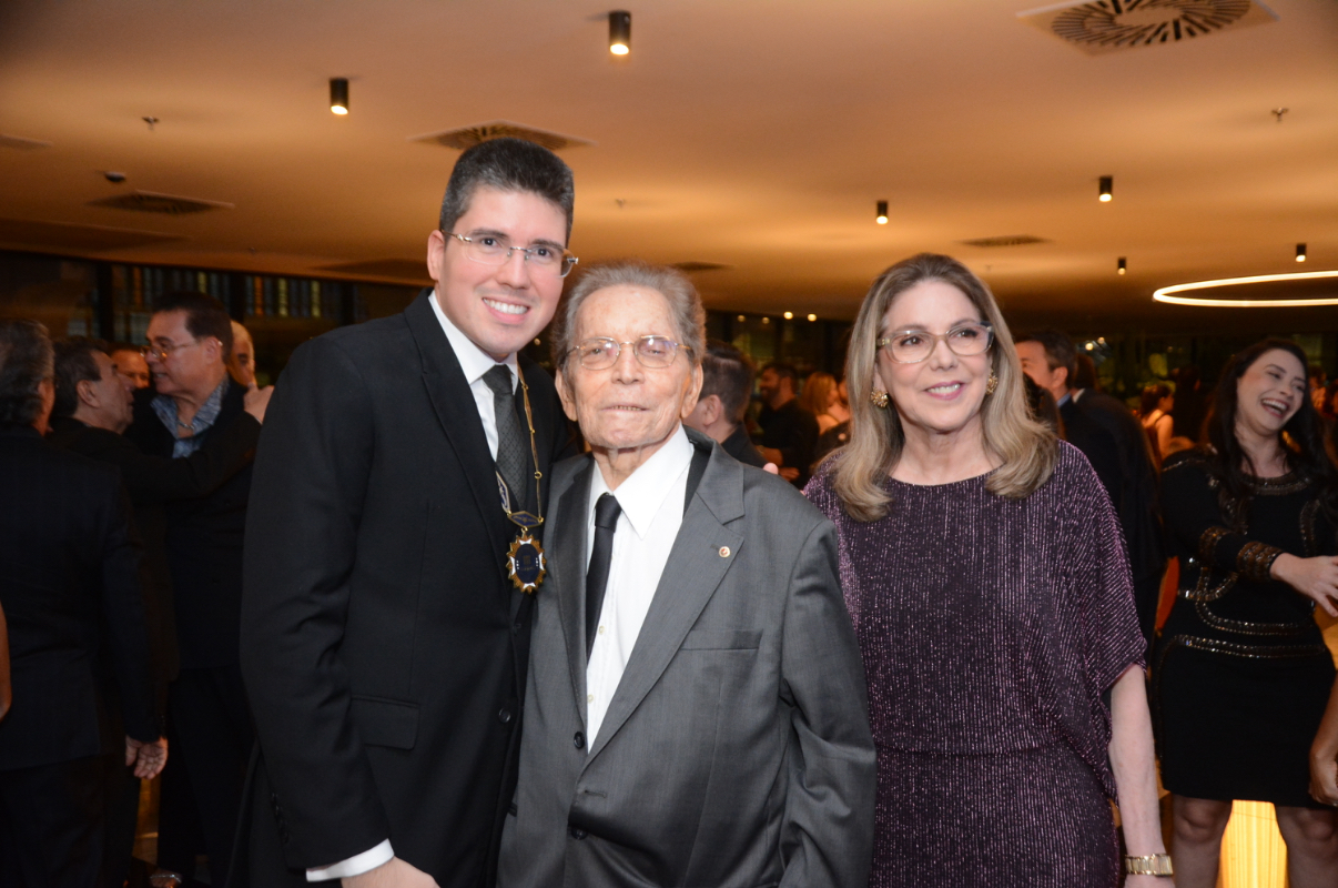 Romulo Netto com Lutfala Bitar e Elizabete Grunvald, presidente da Associação Comercial do Pará 