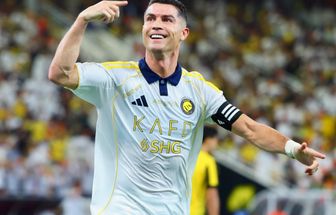 Cristiano Ronaldo se torna o primeiro bilionário da história do futebol