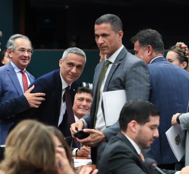 Imagem - CCJ da Câmara suspende ação penal no STF contra deputado Gayer