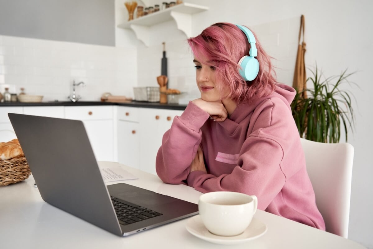 Filmes e séries podem ajudar a estudar para o Enem e demais vestibulares (Imagem: Ground Picture | Shutterstock)