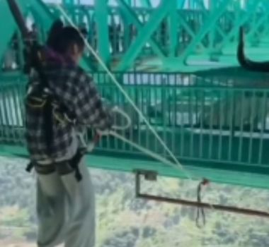 Imagem - Ponte mais alta do mundo oferece salto de bungee jump
