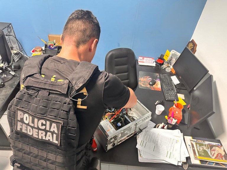 Imagem - PF faz busca e apreensão de apuração por crimes contra a administração pública e lavagem de capitais