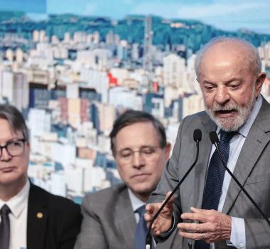 Imagem - Lula critica decisão do Congresso de não taxar mais ricos, bets e fint